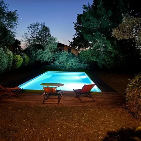 Hortensia Pool And Tranquility In Bassin Andernos-les-Bains